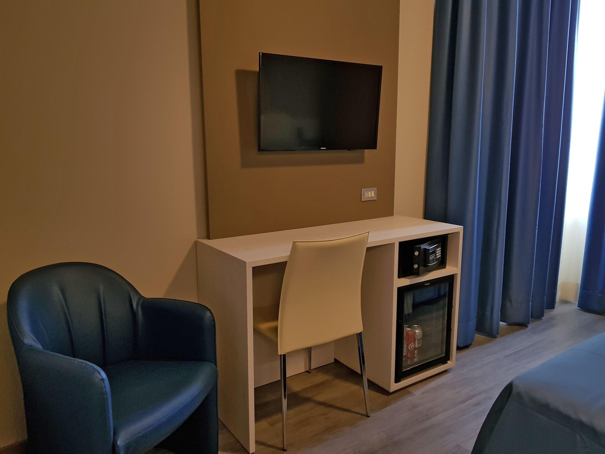 Hotel Oleggio Malpensa Bagian luar foto