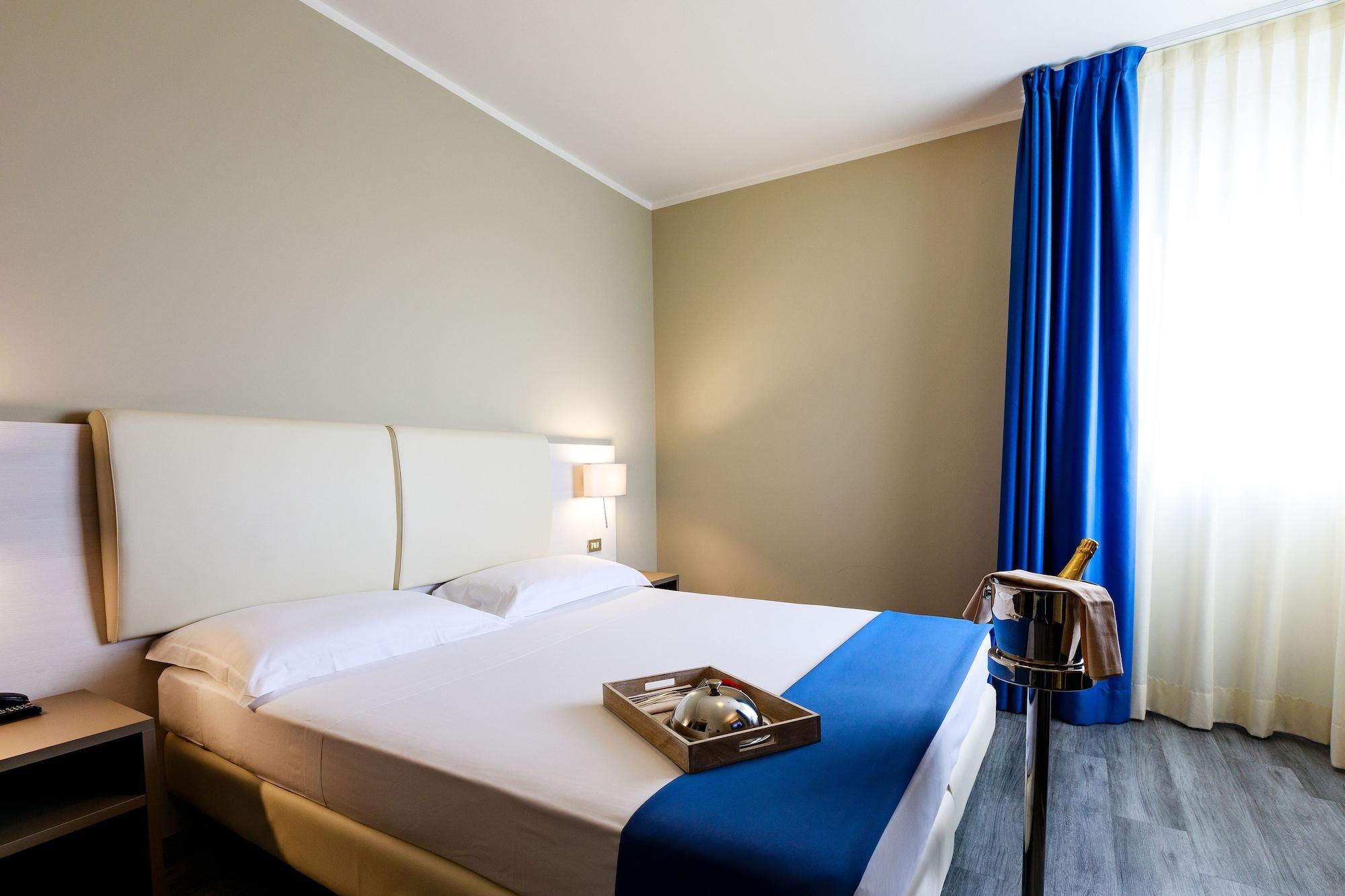 Hotel Oleggio Malpensa Bagian luar foto