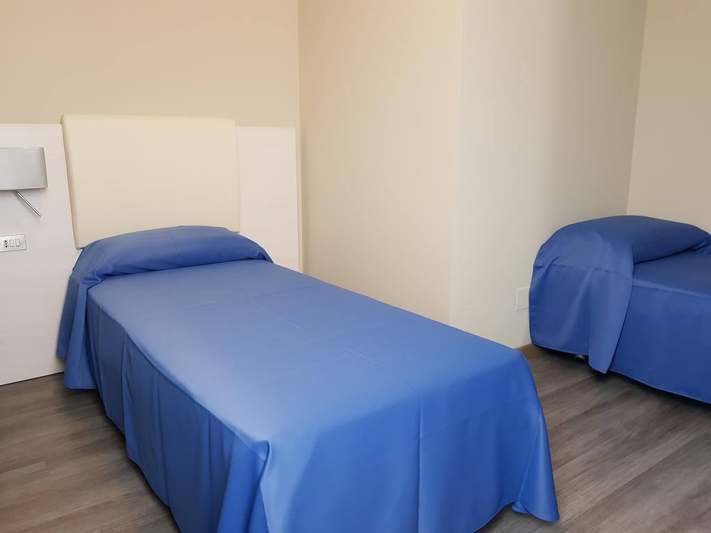 Hotel Oleggio Malpensa Bagian luar foto