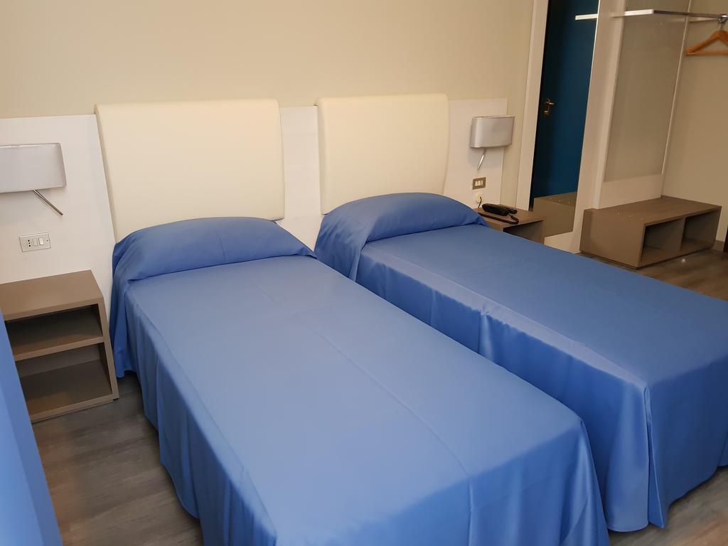 Hotel Oleggio Malpensa Bagian luar foto