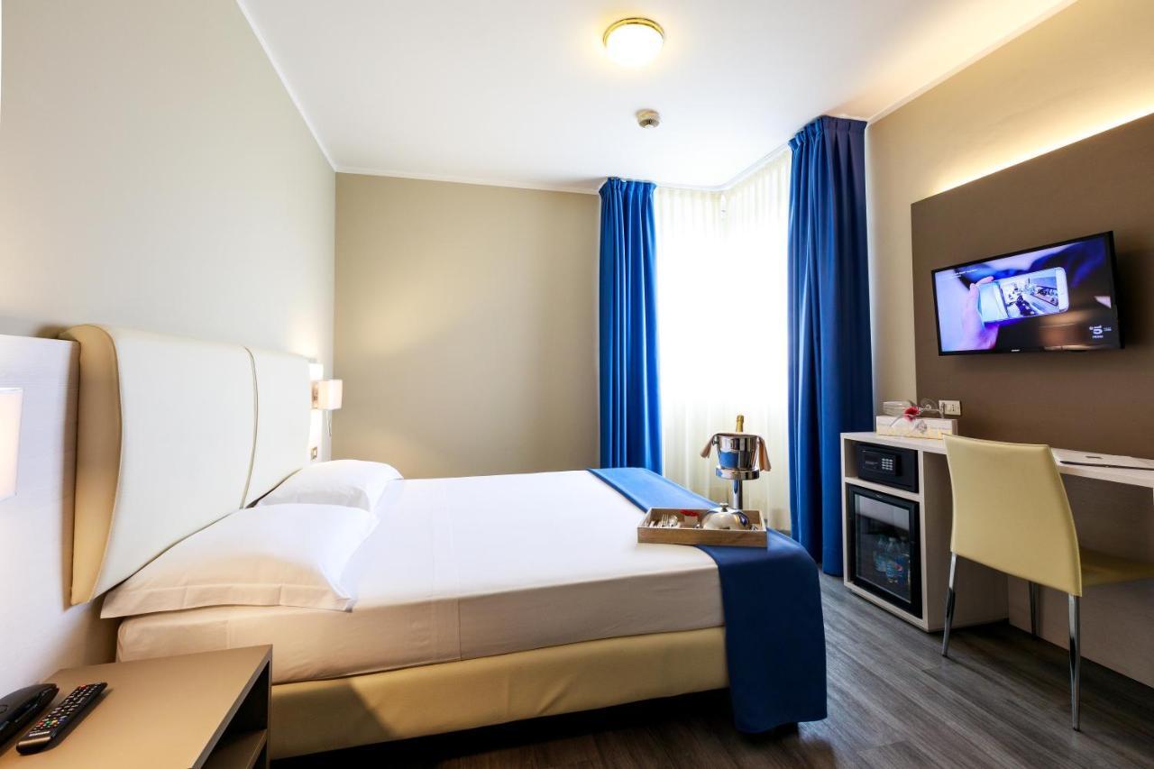 Hotel Oleggio Malpensa Bagian luar foto