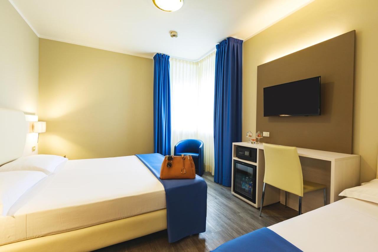 Hotel Oleggio Malpensa Bagian luar foto
